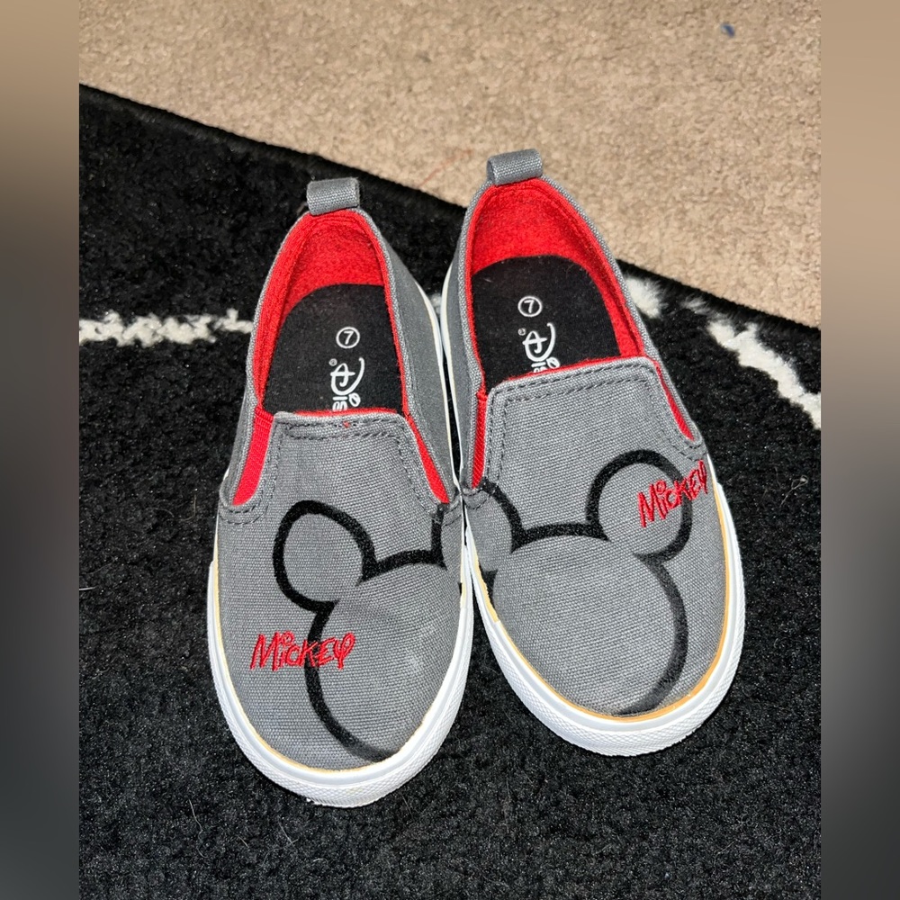 Mikey size 7 toddler shoes